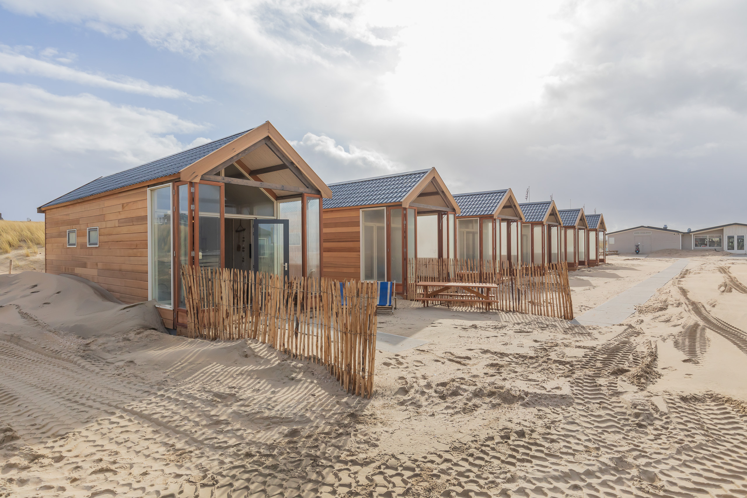 Strandslaaphuisjes-Zee-en-zon-Katwijk
