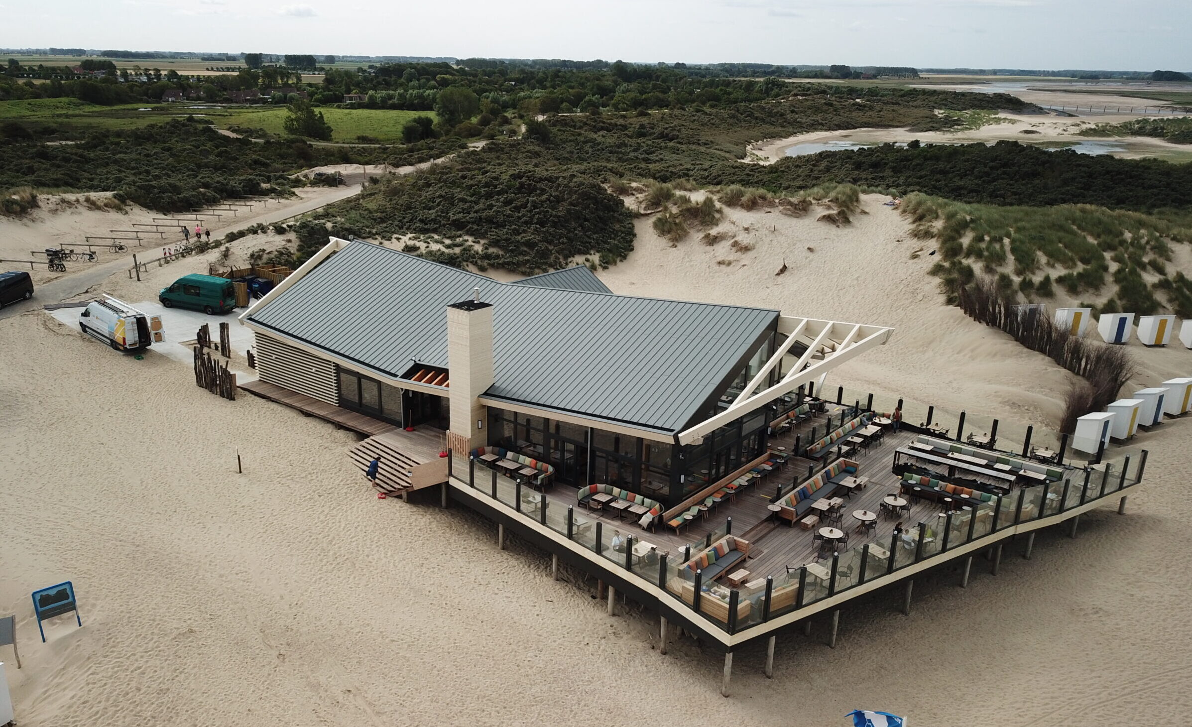 Strandpaviljoen-de-Zeemeeuw-Cadzand