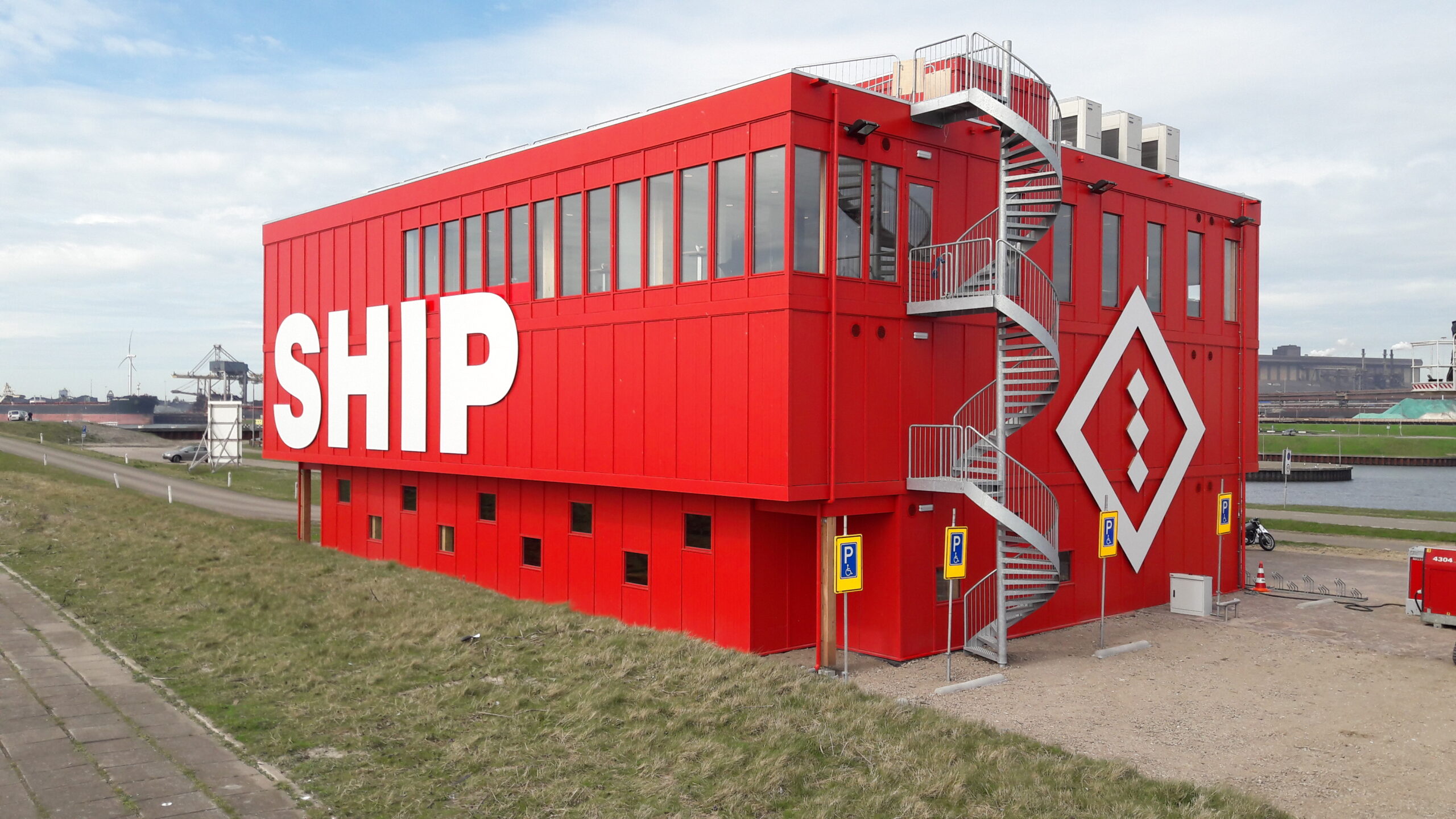 IJMUIDEN-SHIP
